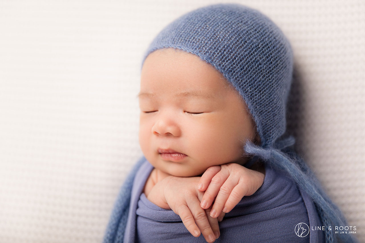 Newborn Photography Gear and Accessory Guide