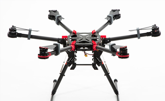 Mirrorless deals camera drone