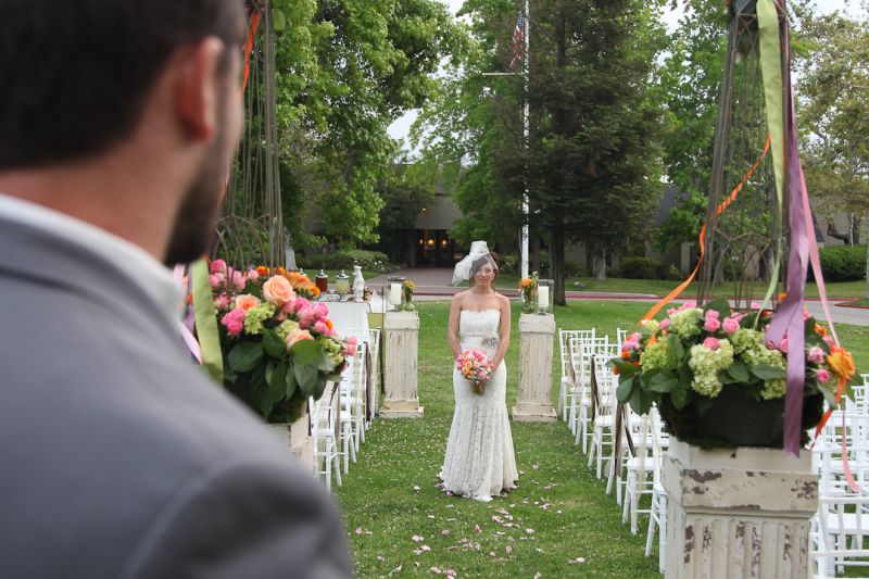 How to Organize a Styled Photo Shoot On A Budget