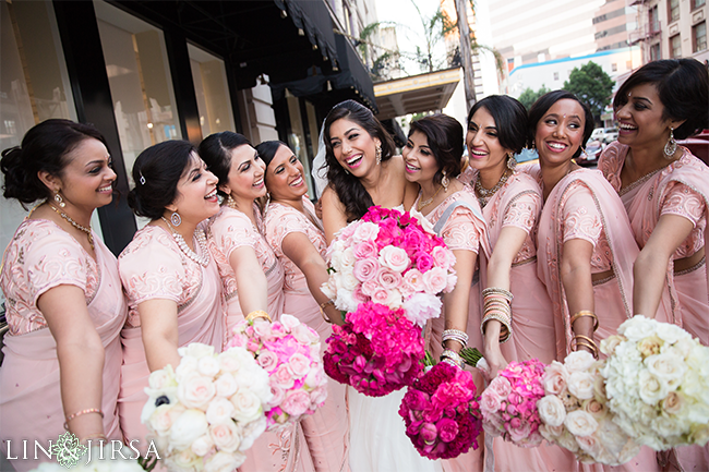 Bride & Bridesmaids Posing On Mehendi Day - Shaadiwish