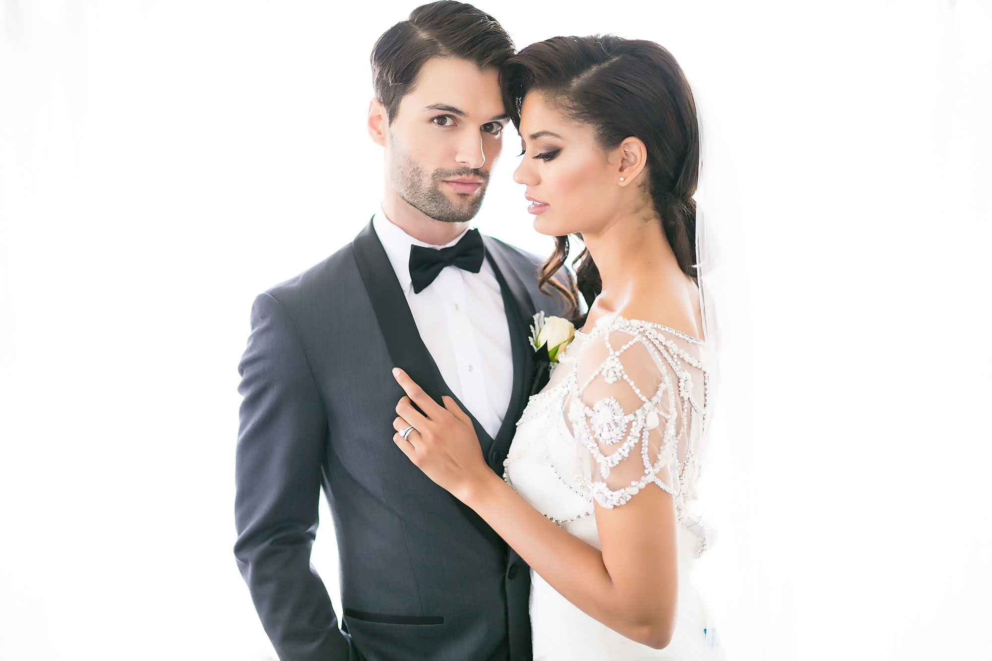 Wedding Workshop Four | Photographing The Couple: Hotel Room High-Key Portraits with a Shoot-Through Reflector