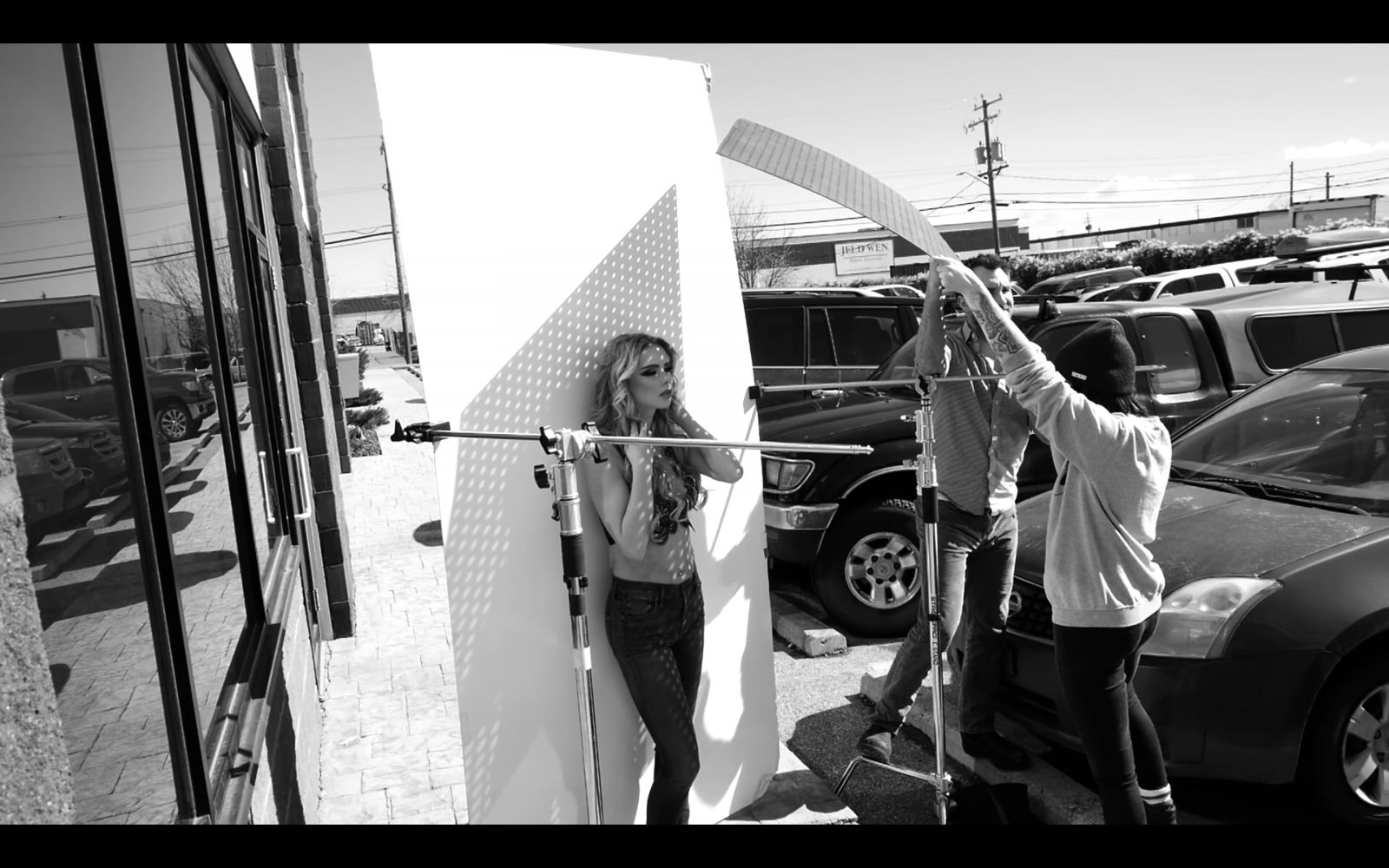 Natural Light vs Studio 3 Portrait SetUps In 3 Minutes