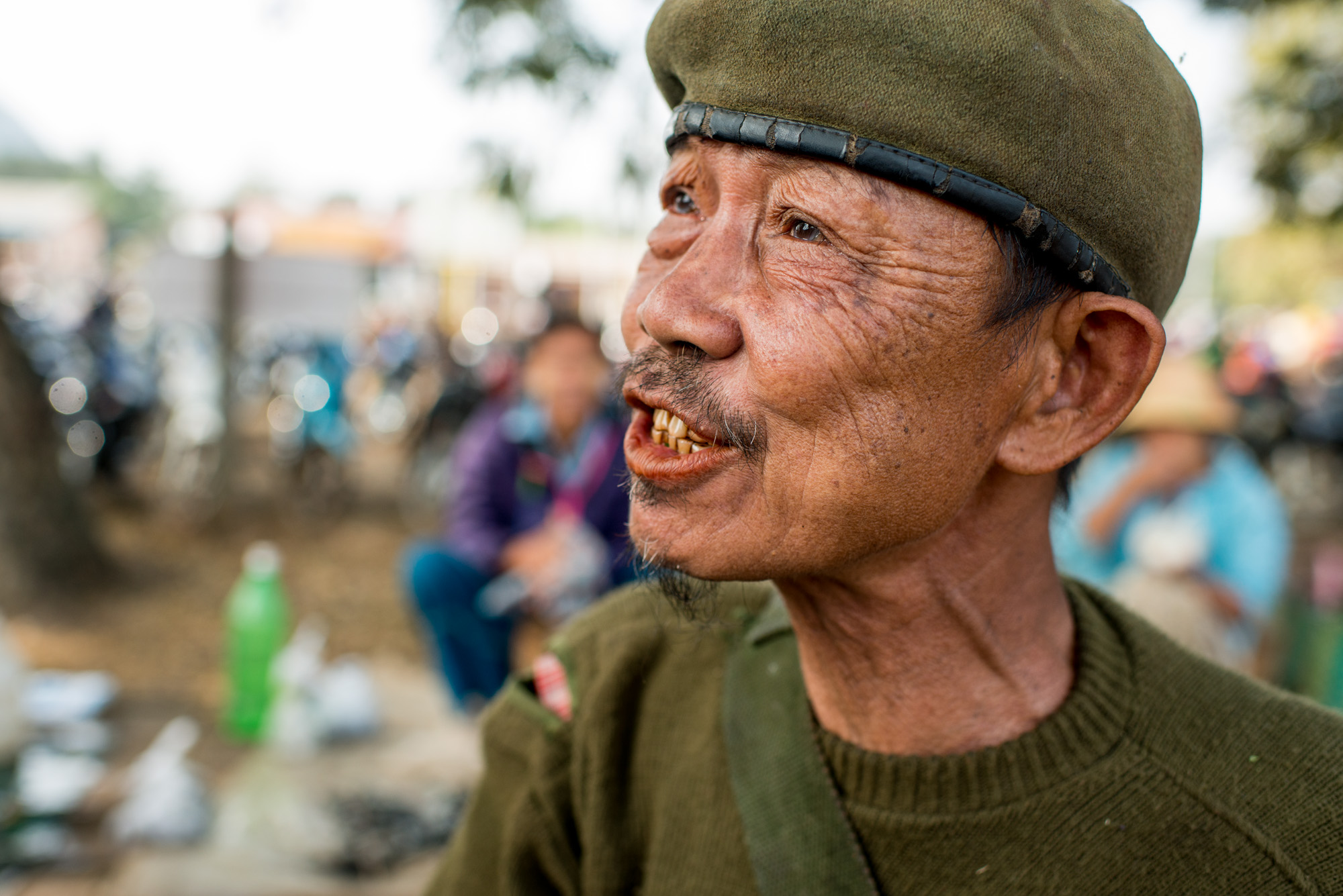 Loikaw Market Friend