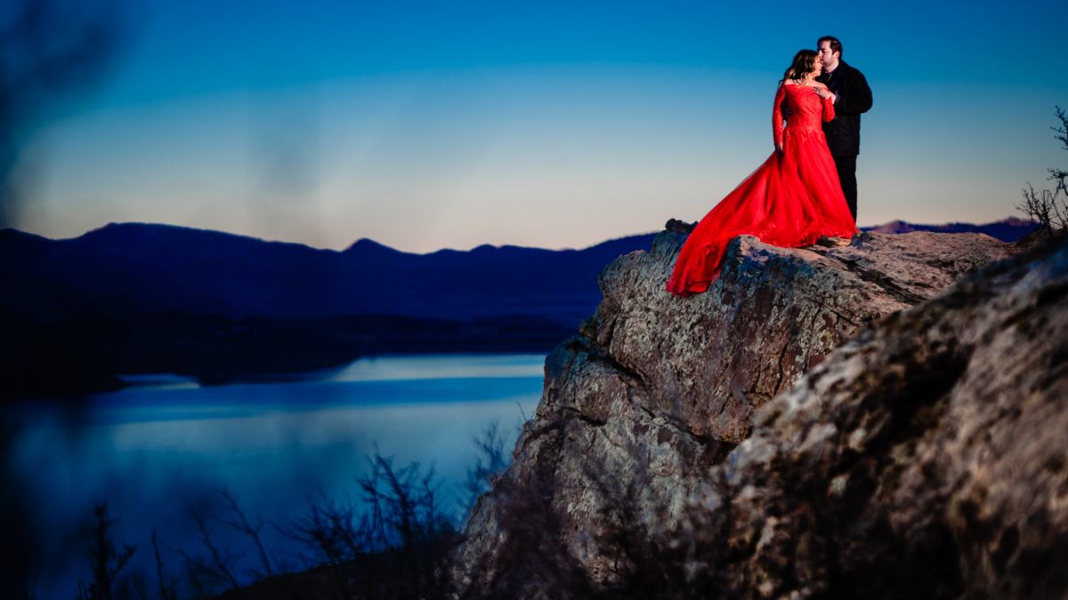 A great example of under-exposing your background and using HSS! 