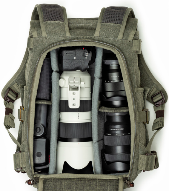 Thinktank Retrospective Backpack Review 02 compartments 70 200mm