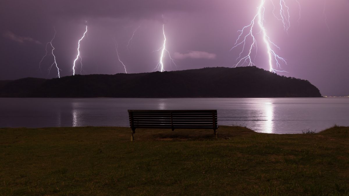 Learn How to Photograph Lightning with These 7 Essential Tips