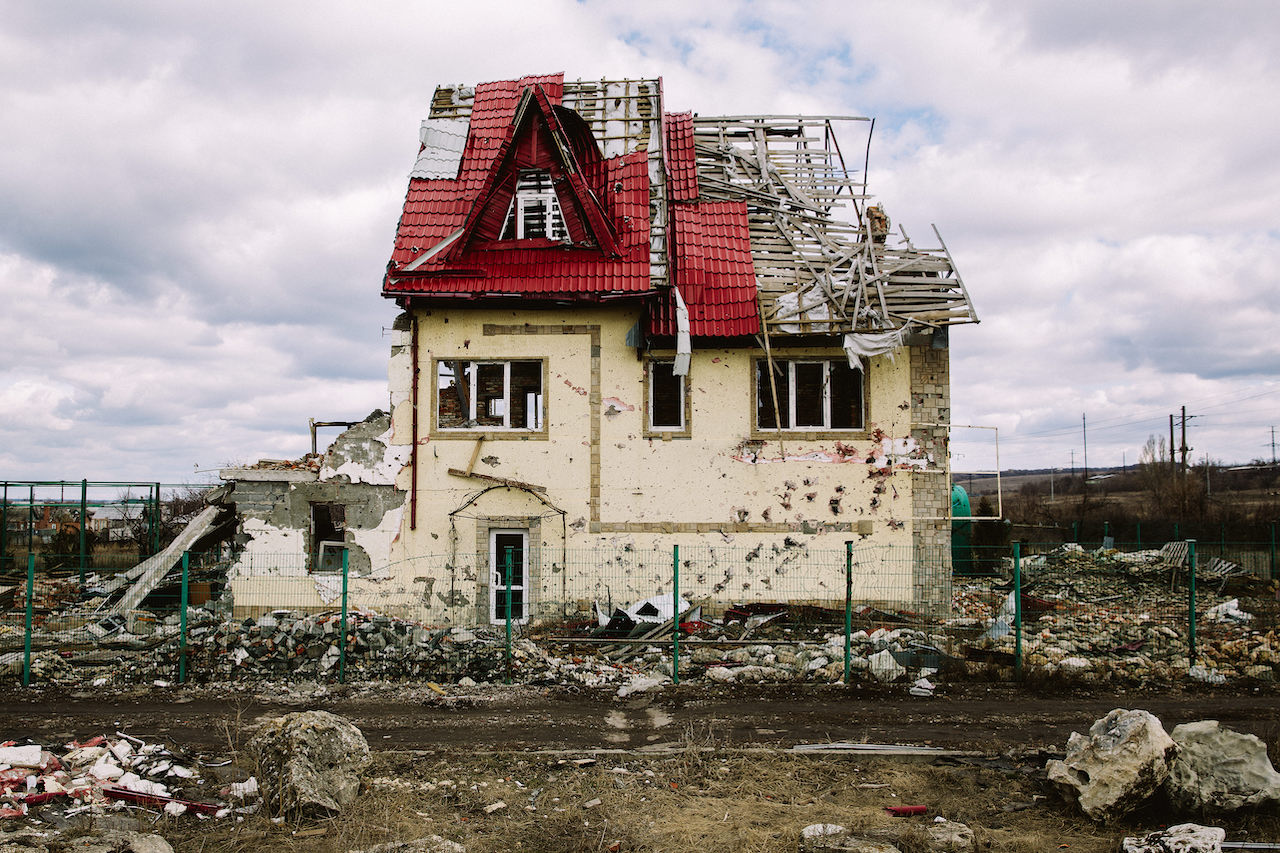 how photographers can help ukraine with example from 2014