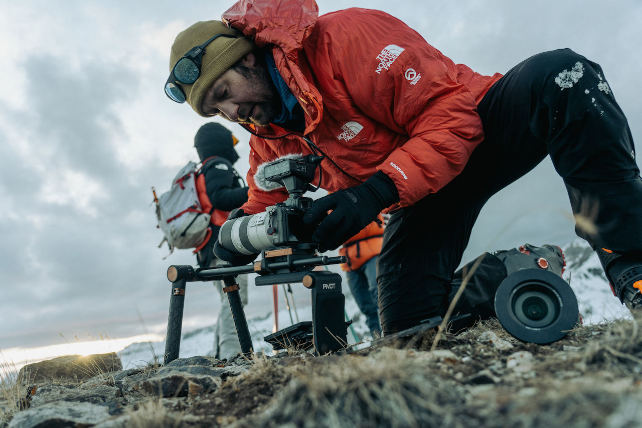Pivot Shoulder Rig in setup mode for lens swap