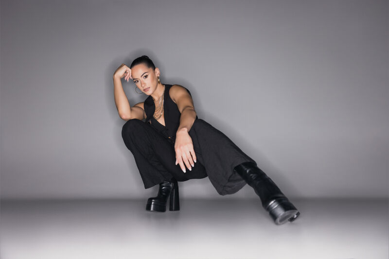 Direct Flash for an Edgy Look