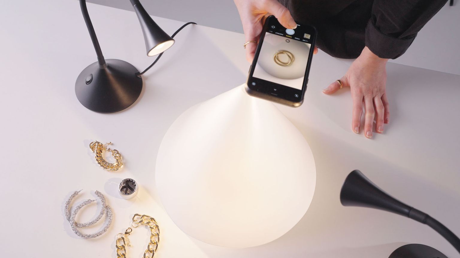 Jewelry photography Karl Taylor V Flat World New Light Cone Phone