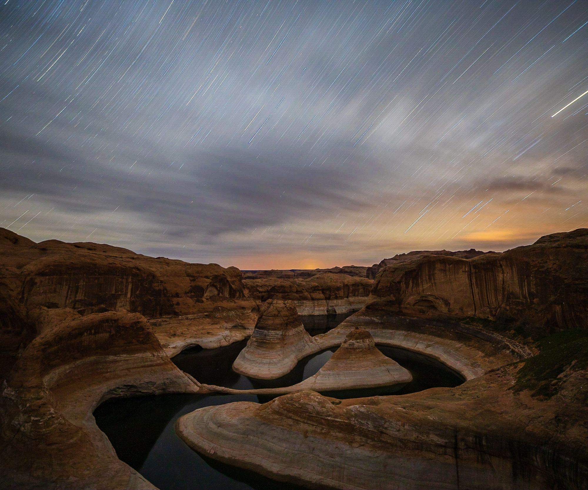 Best Heavy Duty Tripod For Photography With Large Cameras & Lenses