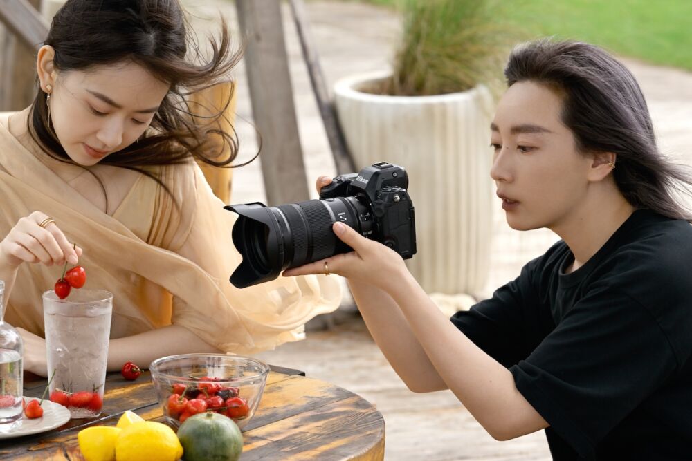 close your eyes 5/30 ツーショ ミヌク Nikon's New NIKKOR Z 24-70mm f/S II is Faster, Lighter, and