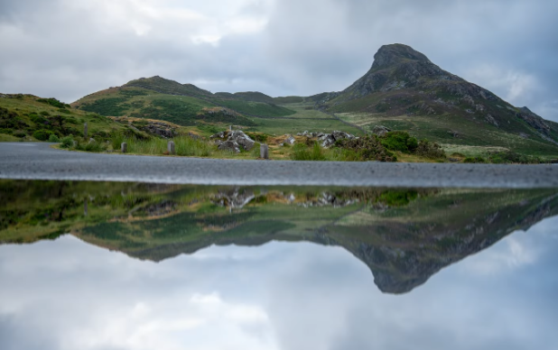 Horizontal symmetrical photography